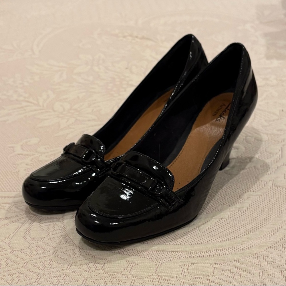 Clarks Excellent Condition 3 In Heel